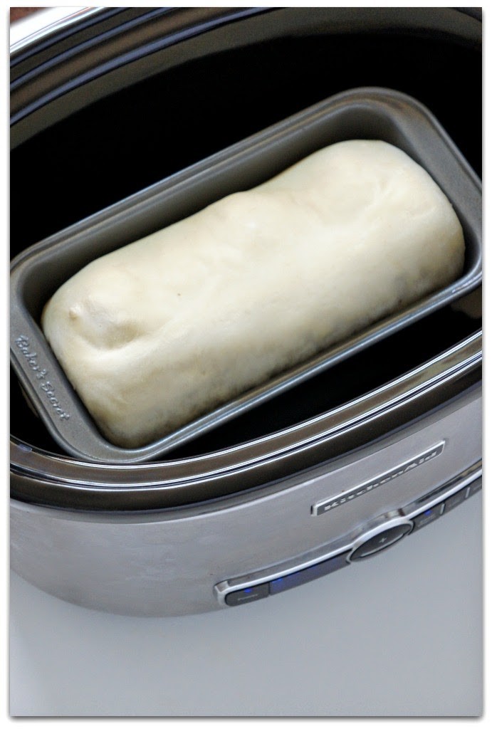 Speed up the process of raising bread by using your slow cooker! #lifehack