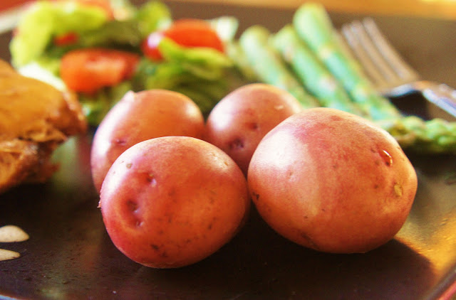 An Easy Way to Cook Red Potatoes...in the Slow Cooker #slowcooker #crockpot