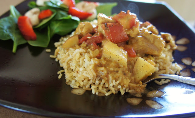 Easy Crockpot Recipe for Slow Cooker Coconut Chicken Curry #crockpot #slowcooker #curry