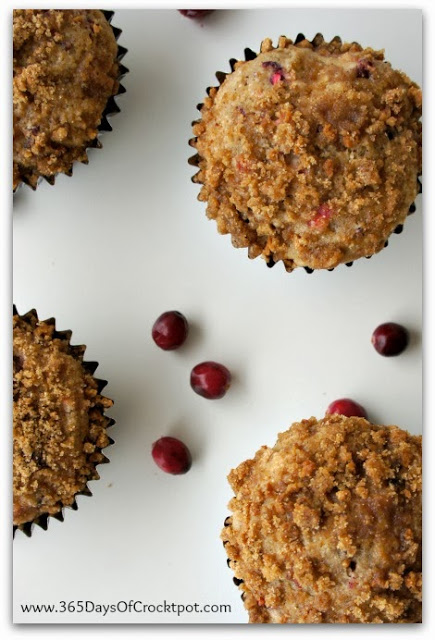 Recipe for Cranberry Apple Muffins with Crunchy Crumb Topping #grapenuts #muffins #cranberries