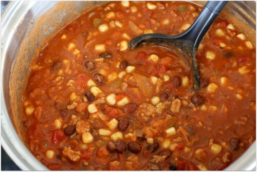 Slow Cooker Creamy and Skinny Taco Chili Soup Recipe. You can use ground turkey, ground chicken or ground beef in this recipe. This soup is satisfying and creamy but not cream based.