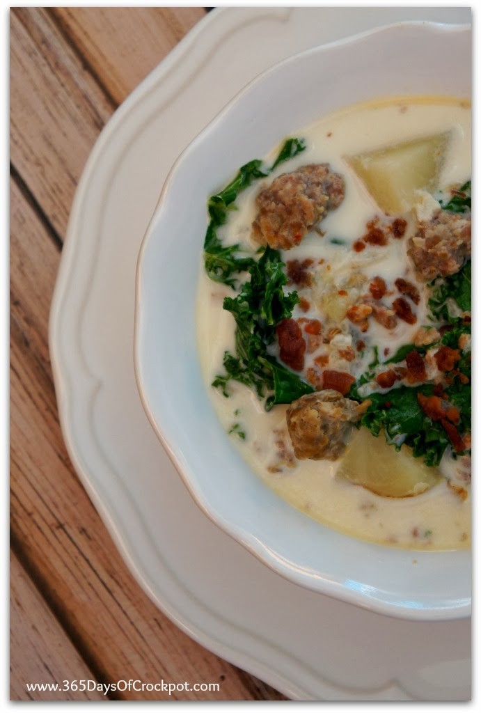 Easy Slow Cooker Recipe for Zuppa Toscana (Olive Garden Copy Cat).  This is better than Olive Garden!  It is creamy, flavorful and best of all soooo easy to make.  A new family favorite! #olivegarden #soup #copycat #slowcookerrecipe #crockpotrecipe