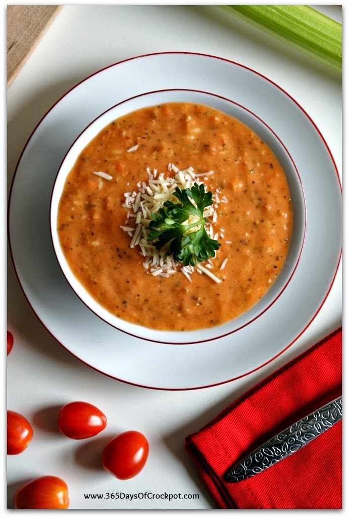 Slow Cooker Recipe for Skinny Tomato Basil Parmesan Soup #slowcookerrecipe #crockpot #soup