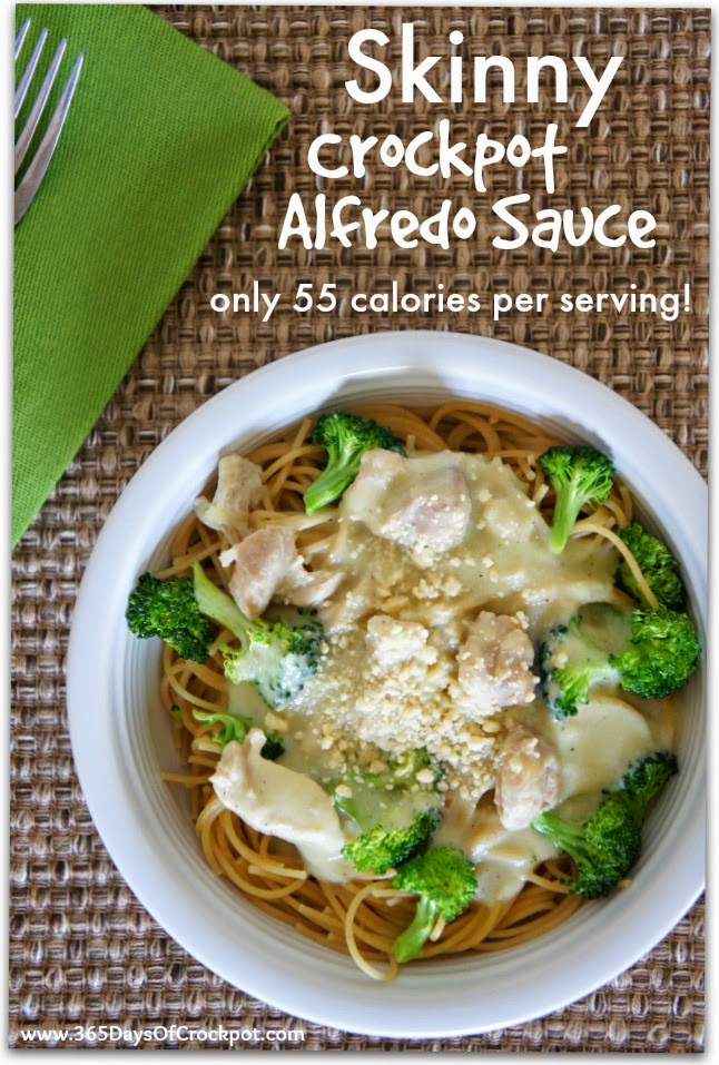 Skinny Crockpot Alfredo Sauce Recipe {only 55 calories per serving} #dietfood #glutenfree #healthy