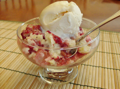 15 Deliciously Easy Slow Cooker Dessert Recipes--Strawberry and Rhubarb Cobbler