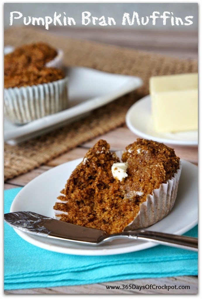 This recipe for pumpkin bran muffins is super yummy and healthy too. One muffin only has 109 calories. A fast breakfast!