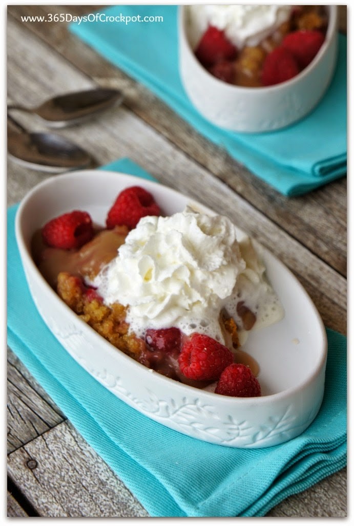 CrockPot Raspberry Vanilla Pudding Cake #dessert #raspberries #slowcooker