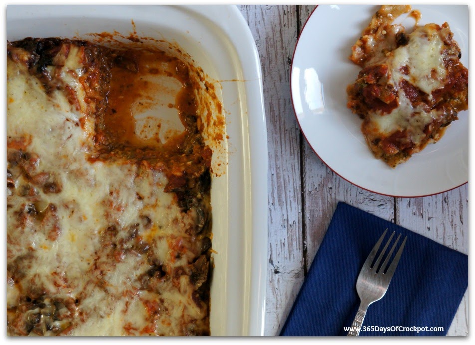 An easy crockpot (one pot) meal for pesto mushroom lasagna. Perfect for meatless Monday!