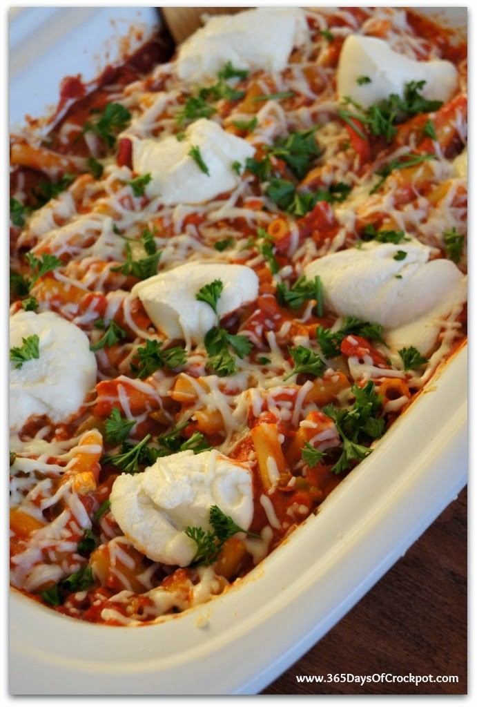 Slow cooker version of cheesy, pepperoni baked ziti. A family favorite!  