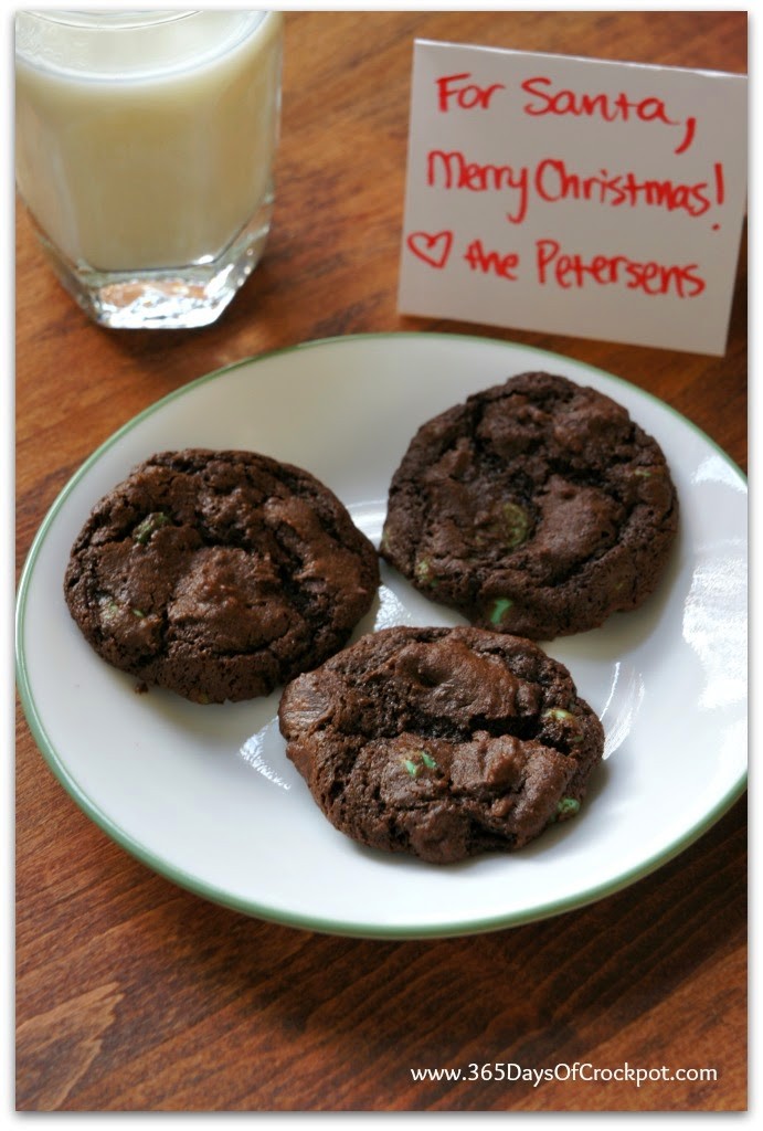 Make these chocolate mint cookies for Santa!