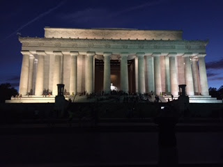 The Lincoln Monument in Washington DC at night