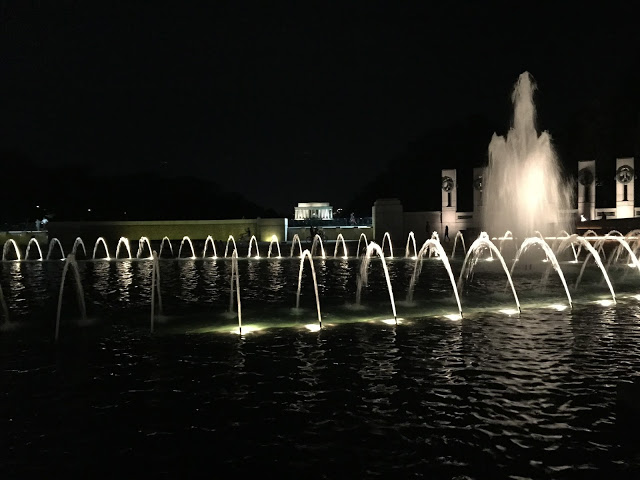 The world war 2 monument is spectacular at night in Washington DC