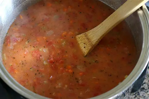 Stir the roux back into the soup pot--www.365daysofcrockpot.com
