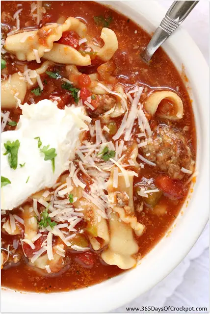 Slow cooker lasagna soup recipe. Don't forget to top with a dollop of ricotta cheese!