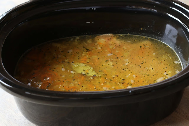 Slow cooker chicken soup recipe