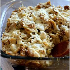 Cheesy Chicken and Pesto Monkey Bread