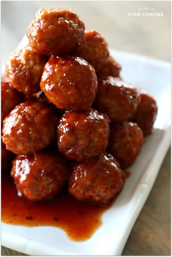 These meatballs are the perfect appetizer for your Sausage Bowl Party this year. With only 3 ingredients and the use of your crockpot they literally take 3 minutes to prepare. They are super flavorful with a little bit of savory and a little bit of sweetness.