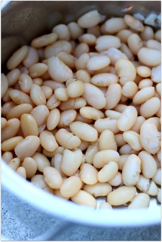 dried white beans cooked in the slow cooker