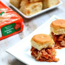 Spicy Chipotle Chicken with Hawaiian Sweet Jalapeno Rolls