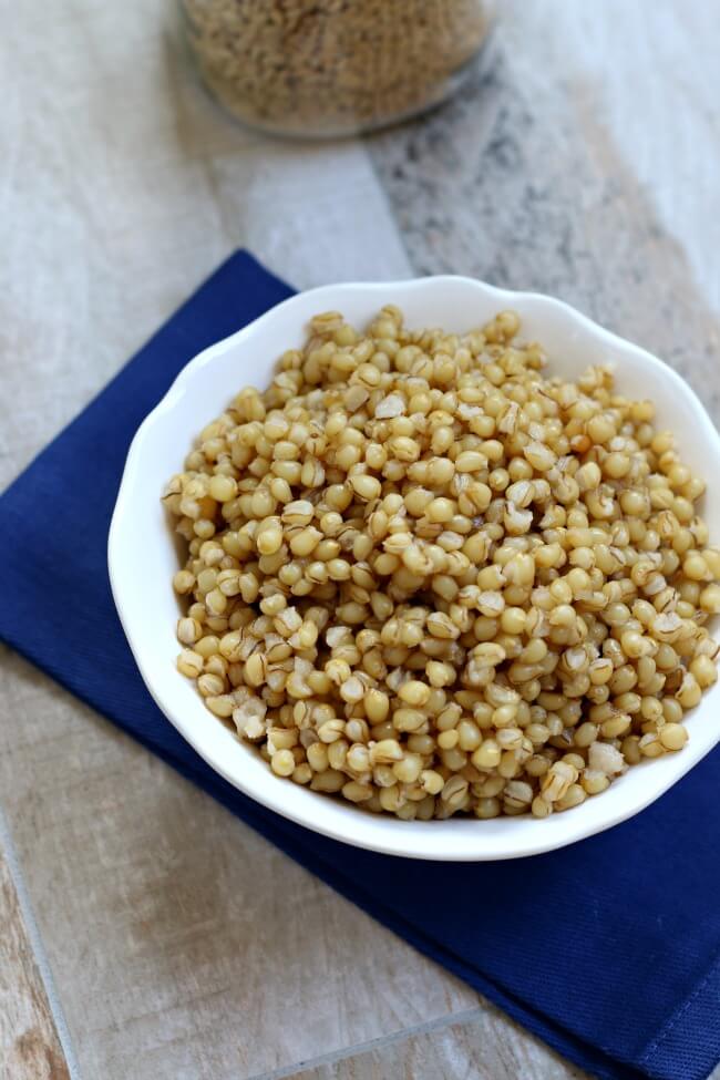 how to cook tender, chewy wheat berries in the slow cooker to freeze for later use