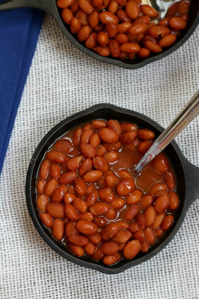 Easy recipe for slow cooker savory baked beans