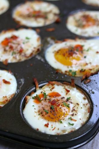 Baked Egg Muffins with Hash Brown Crust