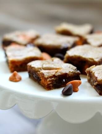 Slow Cooker Chocolate Chip Cookie Bars