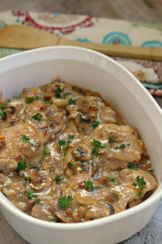 Slow Cooker Toasted Pecan Chicken with Mushrooms--an easy crockpot recipe for a fancy chicken dinner that's loaded with sliced mushrooms and chopped toasted pecans. 