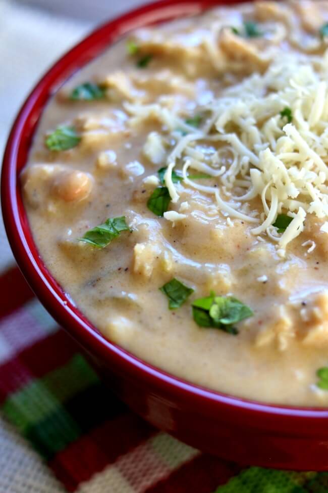 thick and creamy white chicken chili in the slow cooker