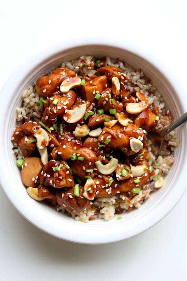 Instant Pot Cashew Chicken-this cashew chicken is as good as your favorite Chinese restaurant. It's super easy and tasty and everything is done in the comfort of your own kitchen. The instant pot speeds up the process and helps put dinner on the table in minutes.