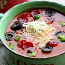 Slow Cooker Pizza Soup