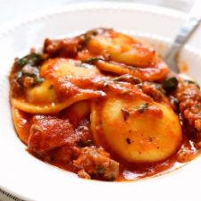Slow Cooker Sausage Pepperoni Spinach Ravioli