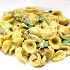 Instant Pot Spinach Mushroom Pesto Pasta