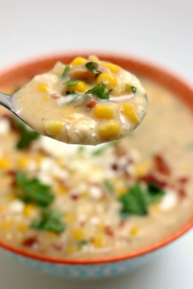 Instant Pot Mexican Street Corn Soup--all the flavors of Mexican street corn in the form of soup! Seriously delicious corn soup that you can eat even in the summer. 