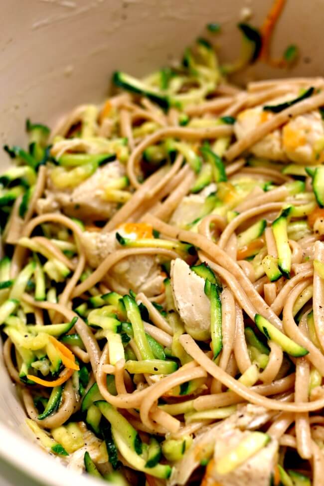 healthy instant pot and slow cooker recipes: zucchini linguine