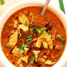 Slow Cooker Beefy Nacho Mama's Chili