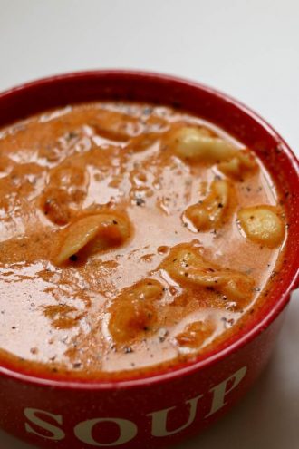 Instant Pot Tomato Basil Parmesan Tortellini Soup