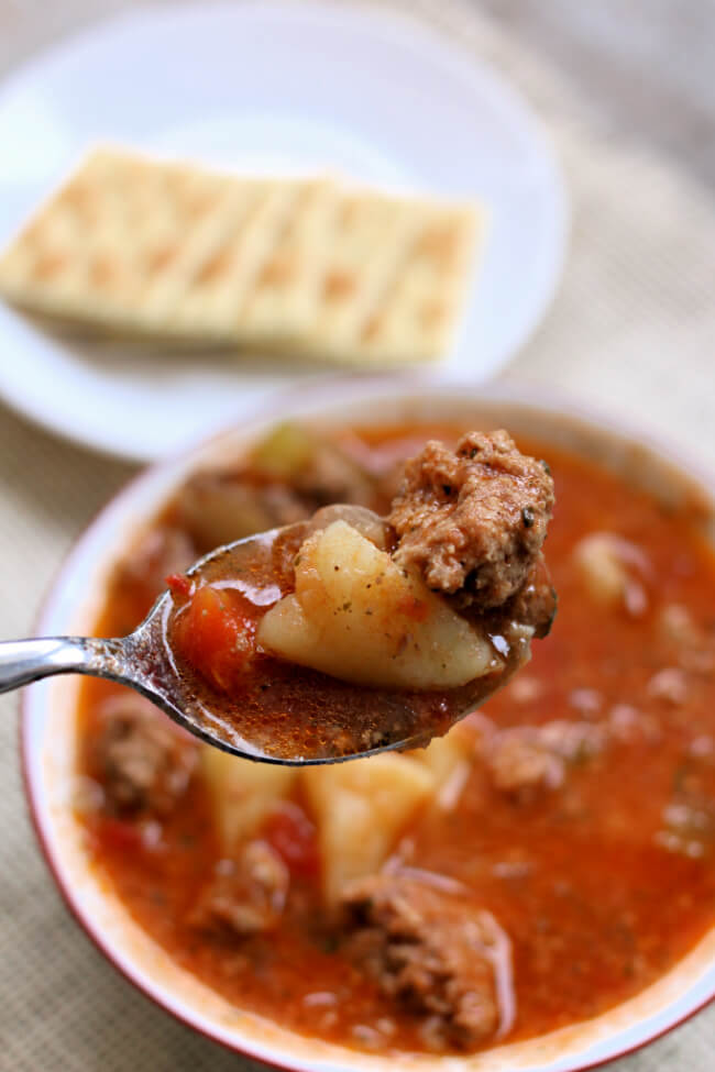 Instant Pot Vegetable Beef Soup--an easy, healthy and delicious soup with ground beef (or turkey) and vegetables. A perfect soup to make on a winter day. The leftovers are a great lunch the next day too!