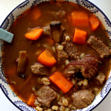 Instant Pot Beef and Barley Soup