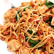 Instant Pot Creamy Chicken Bacon Spaghetti