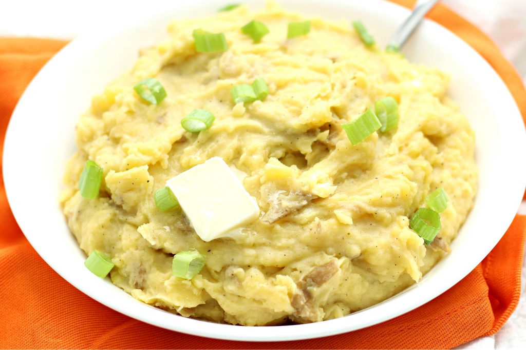 creamy mashed potatoes with butter