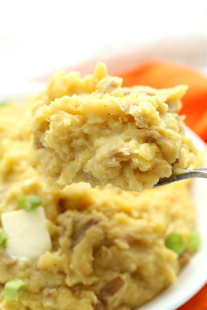 creamy mashed potatoes in a bowl