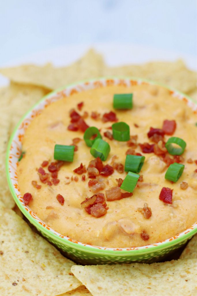 cream cheese hot sauce dip with tortilla chips