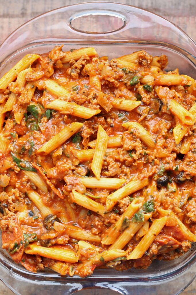 penne pasta with red meat sauce