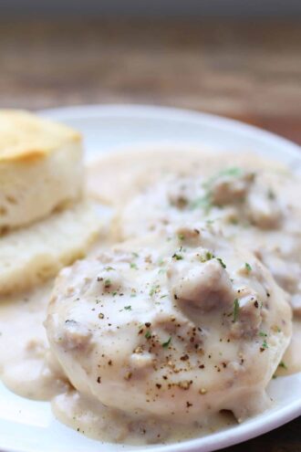 Instant Pot Southern Sawmill Sausage Gravy