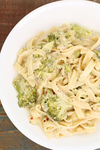 Instant Pot Broccoli Alfredo