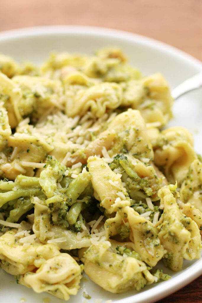 Instant Pot 5-Ingredient Broccoli Pesto Tortellini