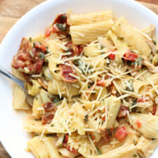 Instant Pot Artichoke Bacon Alfredo Pasta