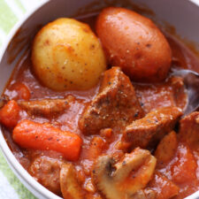 Instant Pot or Crockpot Country Beef Dinner