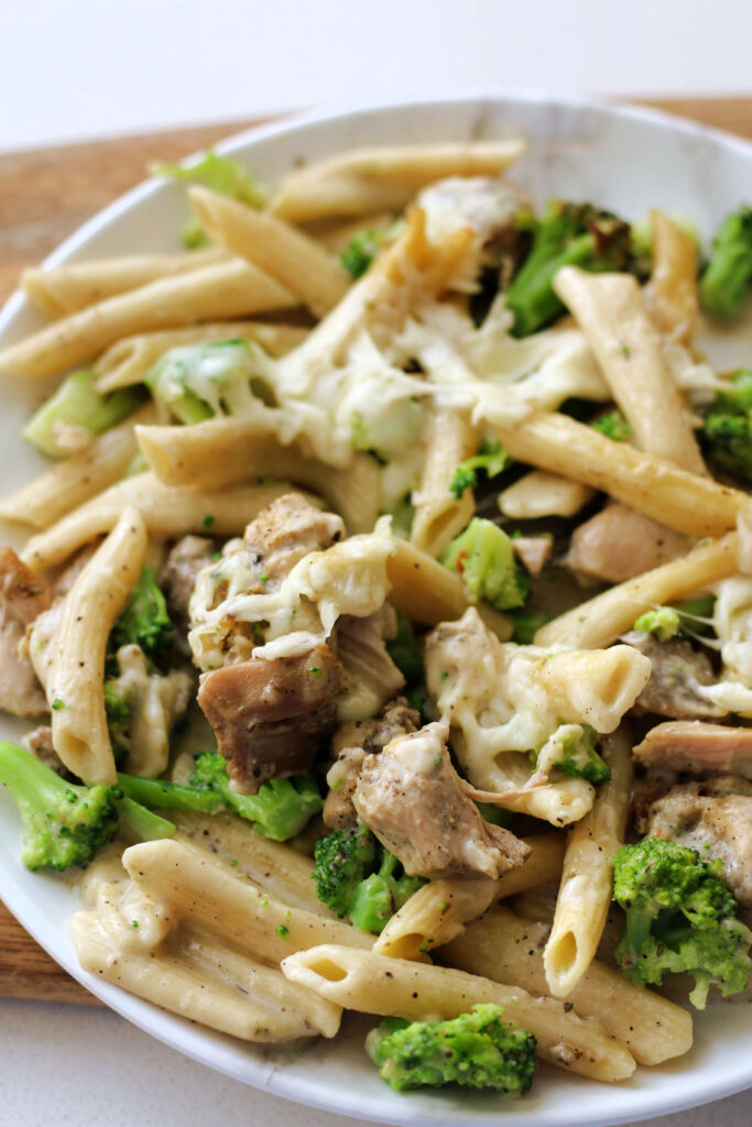 Instant Pot penne with chicken and broccoli